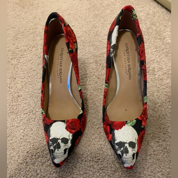Black and red fabric skull and rose high heels with red glitter heel. Size 7 - Picture 3 of 5